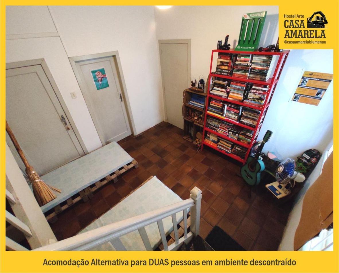 Casa Amarela Blumenau Hospedagem Alternativa Hostel Luaran gambar